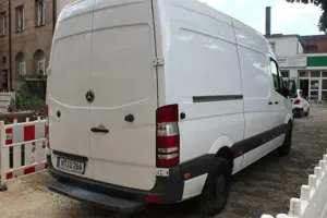 Mercedes-Benz Sprinter II Kasten 216 CDI Blue Tec Klima AHK Bild 2