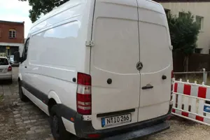 Mercedes-Benz Sprinter II Kasten 216 CDI Blue Tec Klima AHK Bild 3