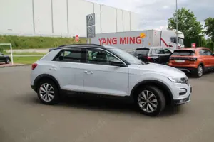 Volkswagen T-Roc Style 4Motion TDI DSG  AHK+Navi Bild 3