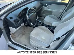 Ford Mondeo Ghia * KLIMA * SITZHEIZUNG * EURO 4 * Bild 5