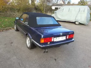 BMW 325 325i Bild 2