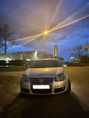 Volkswagen Jetta 1.4 TSI DSG Highline