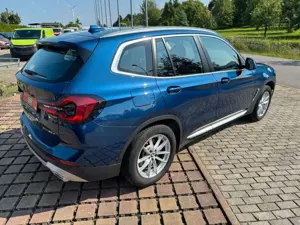 BMW X3 Baureihe X3 xDrive 20 d aus 1. Hand Bild 5