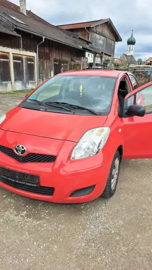 Toyota Yaris 1.0 VVT-i Life