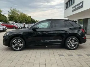 Audi Q5 45 TFSI quattro S line DAB LED Leder Optik Bild 2