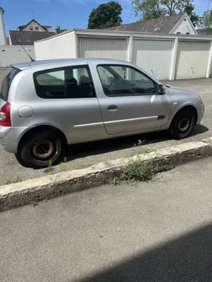 Renault Clio 1.4 16V Dynamique Bild 3