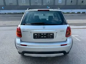Suzuki SX4 Classic Style 4X4 Bild 4