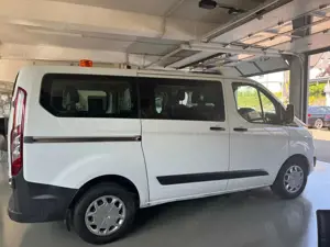 Ford Tourneo Custom 2.0 TDCi KAT 9 SITZER Bild 4