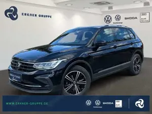Volkswagen Tiguan 1.5TSI DSG Active PANO+HUD+STNDHZ+BEH-FRT+++