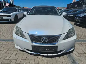 Lexus IS 220d d Limousine*Navi*Leder*PDC*6G Bild 2
