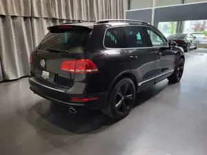 Volkswagen Touareg 4.2 V8 TDI R-Line *TOP Ausstattung* Bild 4