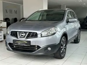 Nissan Qashqai 2.0 dCi 4X4 Aut./Panorama/AHK/Navi/RCam/