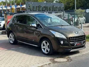 Peugeot 3008 Platinum Pano*Leder*Nav*HUD*ACC*AHK*Szhz* Bild 3