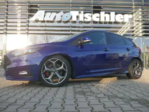 Ford Focus ST 2.0 EcoBoost Navi Bi-Xenon Kamera RS-Spoiler