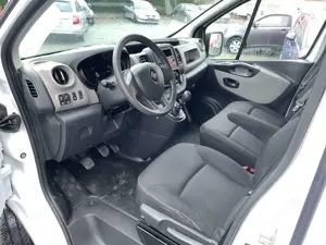 Renault Trafic L2H1 2,9t KLIMA,KAMERA,PDC,3-Sitzer Bild 5