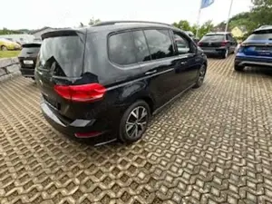 Volkswagen Touran 1.5 TSI ACT OPF DSG Highline Bild 3