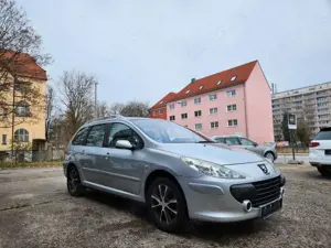Peugeot 307 1.6 Break/SW*Tüv*7 Sitze*Panorama*Klima