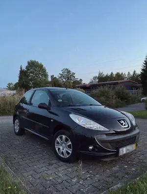 Peugeot 206 Peugeot 206+, TÜV bis 2026 - Bastlerfahrzeug! Bild 1 Peugeot 206 Peugeot 206+, TÜV bis 2026 - Bastlerfahrzeug! Bild 1