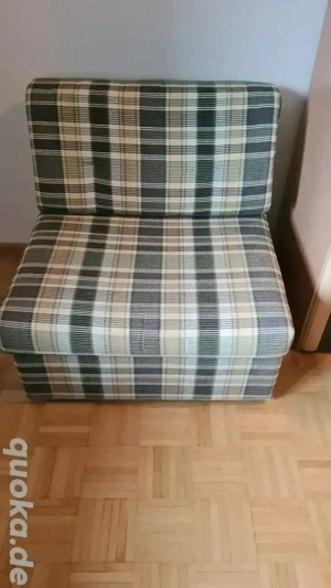 gebr. ausziehbarer Schlafsessel mit Bettkasten kariert zu verschenken