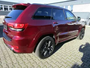 Jeep Grand Cherokee 6.4 V8 HEMI SRT mit Gasanlage Bild 4