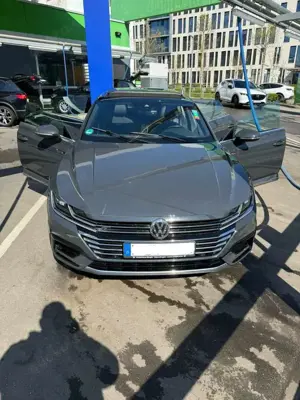 Volkswagen Arteon 2.0 TSI DSG R-Line