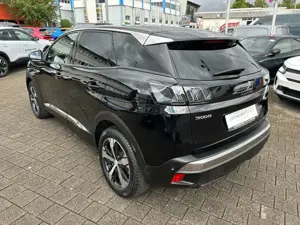 Peugeot 3008 Allure PureTech 130 EAT8 Bild 3