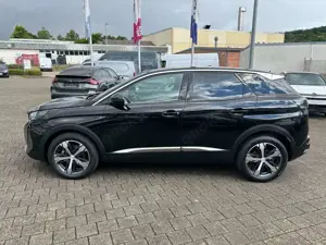Peugeot 3008 Allure PureTech 130 EAT8 Bild 2