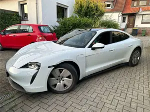 Porsche Taycan Basis