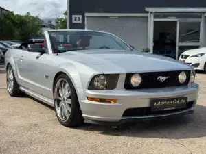Ford Mustang GT V8 Cabrio Automatik Bild 3