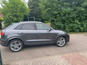 Audi Q3 Q3 2.0 TFSI quattro S tronic sport