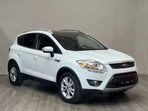 Ford Kuga Titanium/PDC/AHK/LM-FELGEN/NAVI/PANORAMA! Bild 2