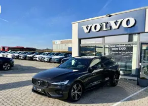 Volvo V60 B4Plus Dark/Standheizung