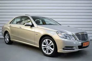 Mercedes-Benz E 350 E350 CGI Elegance+Bi-Xenon+Navi+PDC+Nur 22.300KM