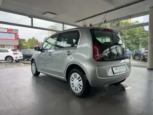 Volkswagen up! ! move 1.0 33 TKM NAVI KLIMA SHZG PDC GRA ZV Bild 3