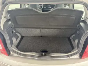 Volkswagen up! ! move 1.0 33 TKM NAVI KLIMA SHZG PDC GRA ZV Bild 4