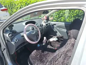 Toyota Yaris Yaris 1.0 linea sol Bild 3