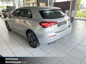 Mercedes-Benz A 180 A 180 Progressive/MBUX Navi/AHK/LED/Kamera Autom. Bild 5