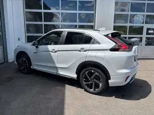 Mitsubishi Eclipse Cross 2.4 Plug-in Hybrid 4WD Top Bild 4
