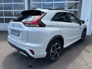 Mitsubishi Eclipse Cross 2.4 Plug-in Hybrid 4WD Top Bild 5