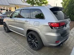 Jeep Grand Cherokee SRT Bild 3