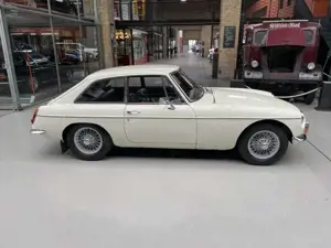 MG MGB -GT 1800 Bild 5