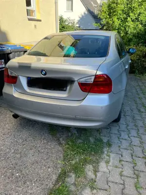 BMW 320 320i Bild 3