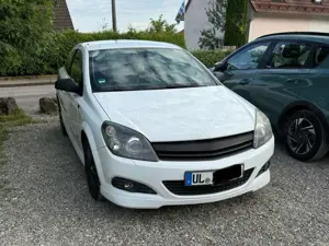 Opel Astra H GTC OPC Line 1.8