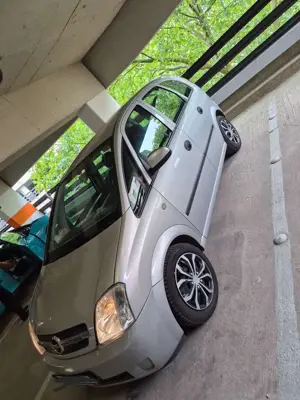 Opel Meriva 1.6 16V (Essentia) Bild 2