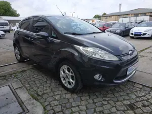 Ford Fiesta 1.25 / TÜV NEU/ ALU/ Sitzheizung/ 8fach bereift