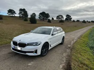 BMW 530 e, Luxury,Laser,HuD,AHK,ACC,Garantie,Winterräder