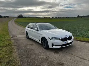 BMW 530 e, Luxury,Laser,HuD,AHK,ACC,Garantie,Winterräder Bild 3