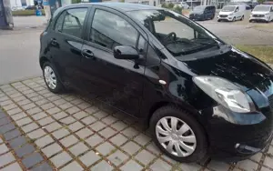 Toyota Yaris Executive Bild 2