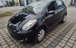 Toyota Yaris Executive Bild 3