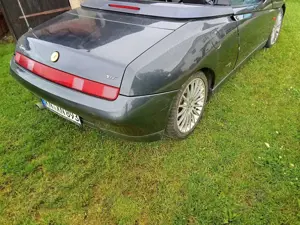 Alfa Romeo Spider 2.0 16V Twin Spark Bild 3 Alfa Romeo Spider 2.0 16V Twin Spark Bild 3